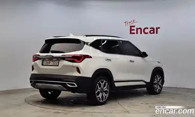 Kia Seltos 2022 1.6 гидро в Москве № 2125291, миниатюра 2