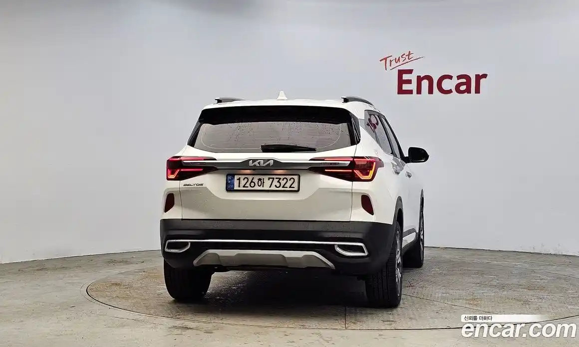 Kia Seltos 2022 1.6 гидро в Москве № 2125291, фото 4