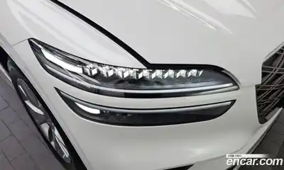 Genesis GV70 2025 2.5 гидро в Москве № 2125377, миниатюра 8