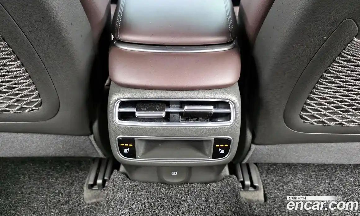 Genesis GV70 2024 2.5 гидро в Москве № 2125384, фото 24