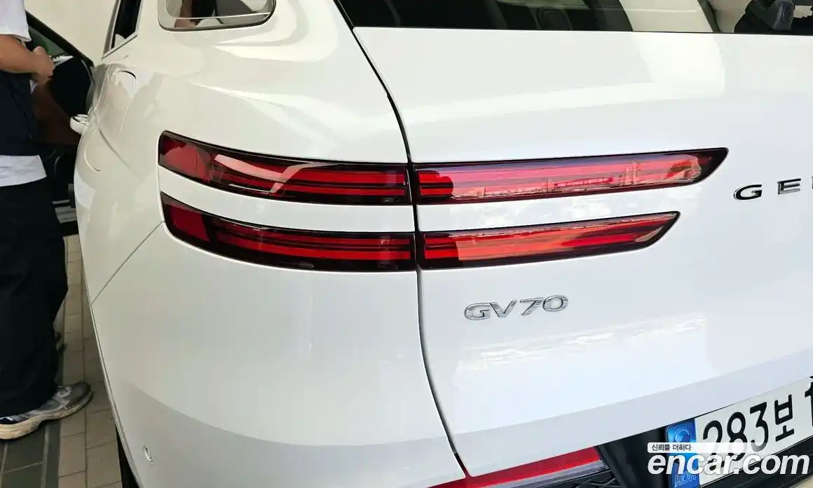 Genesis GV70 2021 2.5 гидро в Москве № 2125653, фото 9