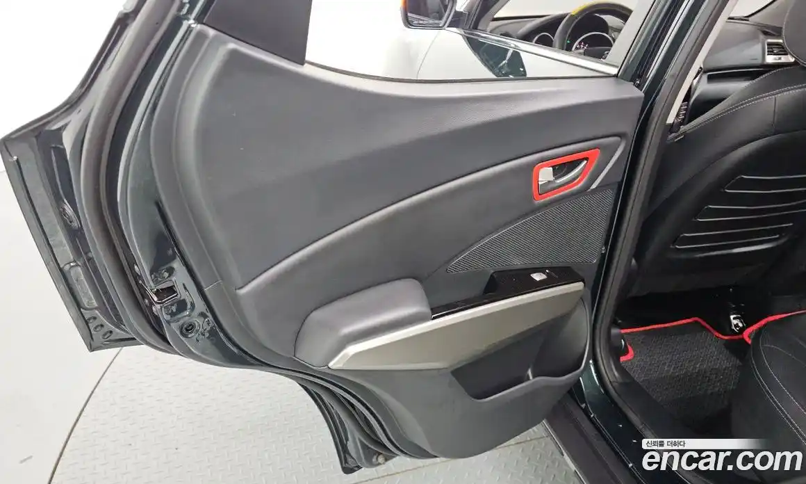SsangYong TIBOLI 2016 1.6 гидро в Москве № 2125912, фото 15