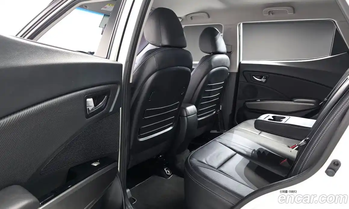 SsangYong TIBOLI 2017 1.6 гидро в Москве № 2126102, фото 11