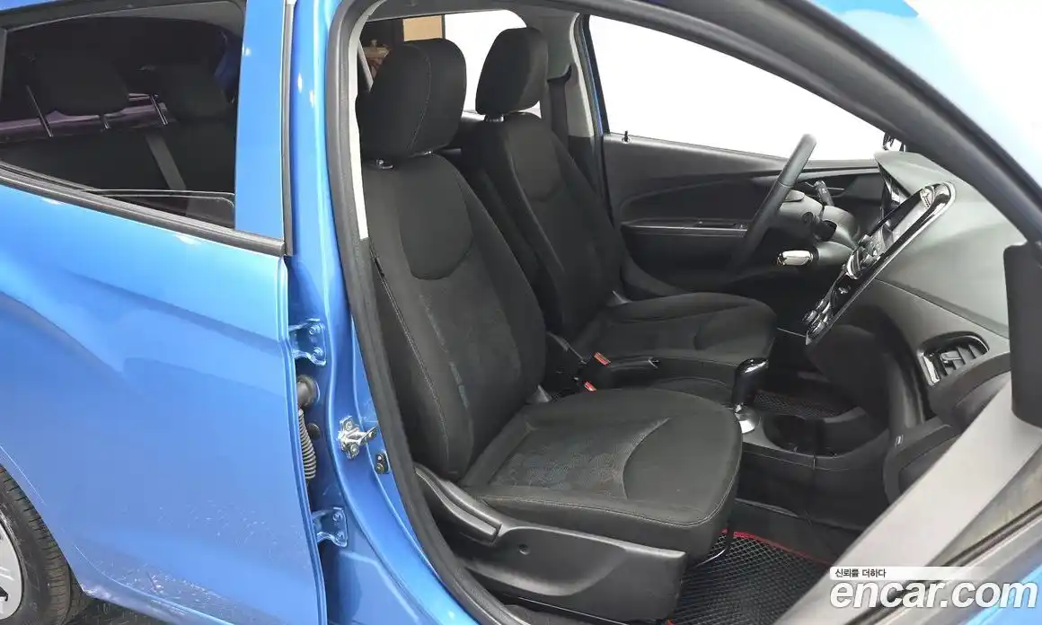 Chevrolet Spark 2016 1.0 гидро в Москве, фото 16
