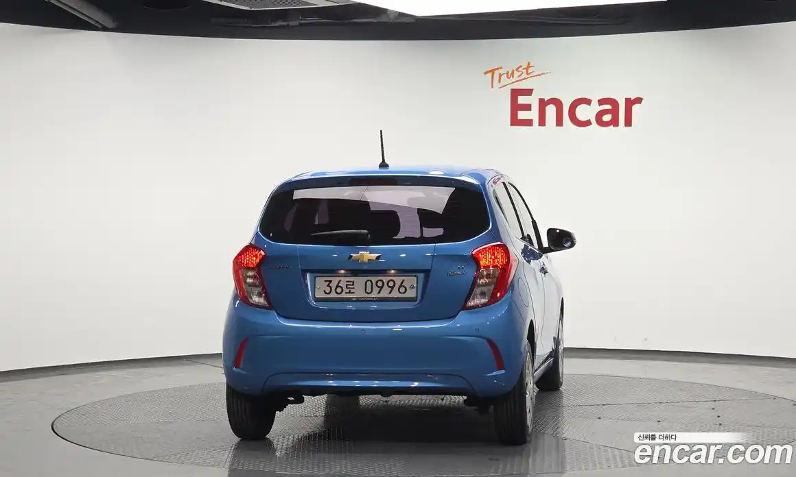 Chevrolet Spark 2016 1.0 гидро в Москве, фото 4