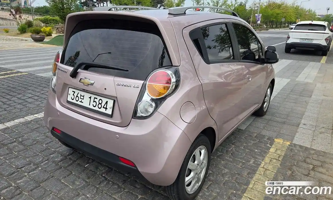 Chevrolet Spark 2011 1.0 гидро в Москве № 2128699, фото 4