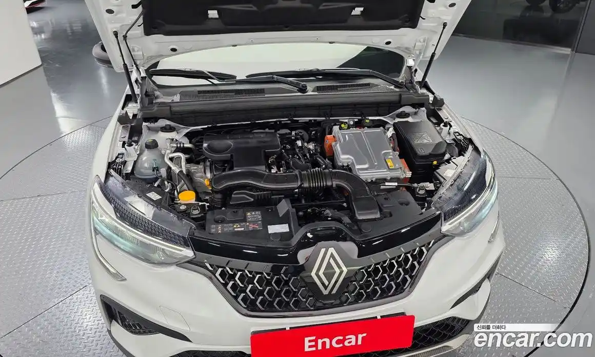 Renault Arkana 2024 1.6 гидро в Москве № 2128791, фото 6
