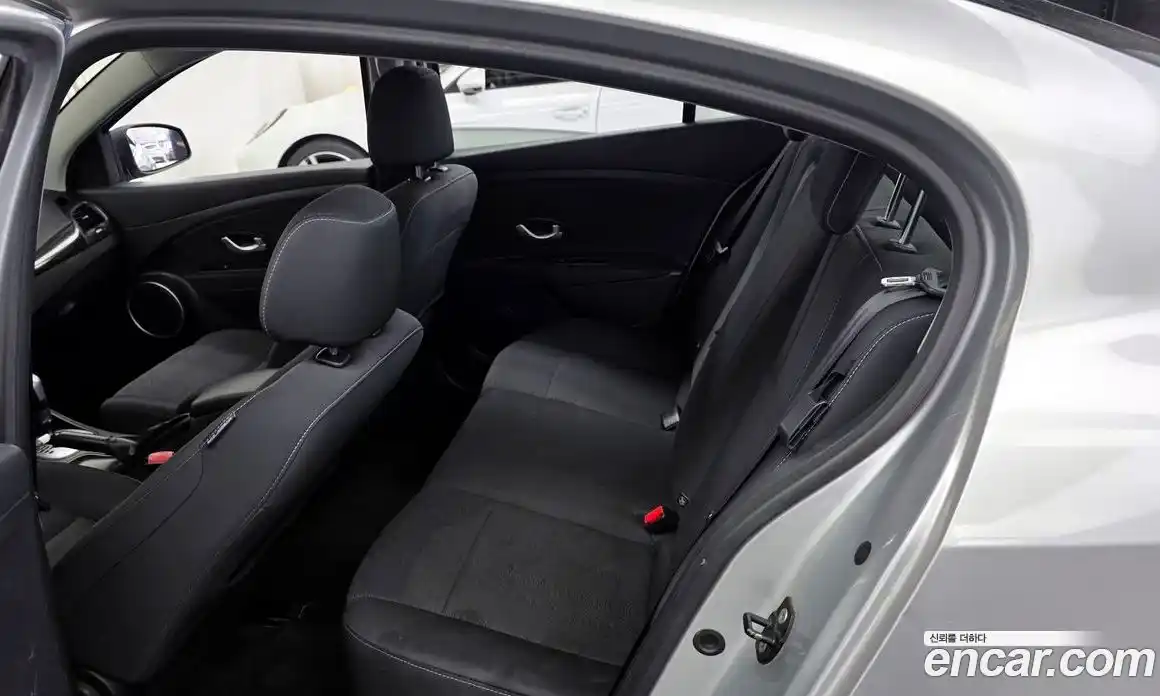 Renault SM3 2013 1.6 гидро в Москве № 2128890, фото 16