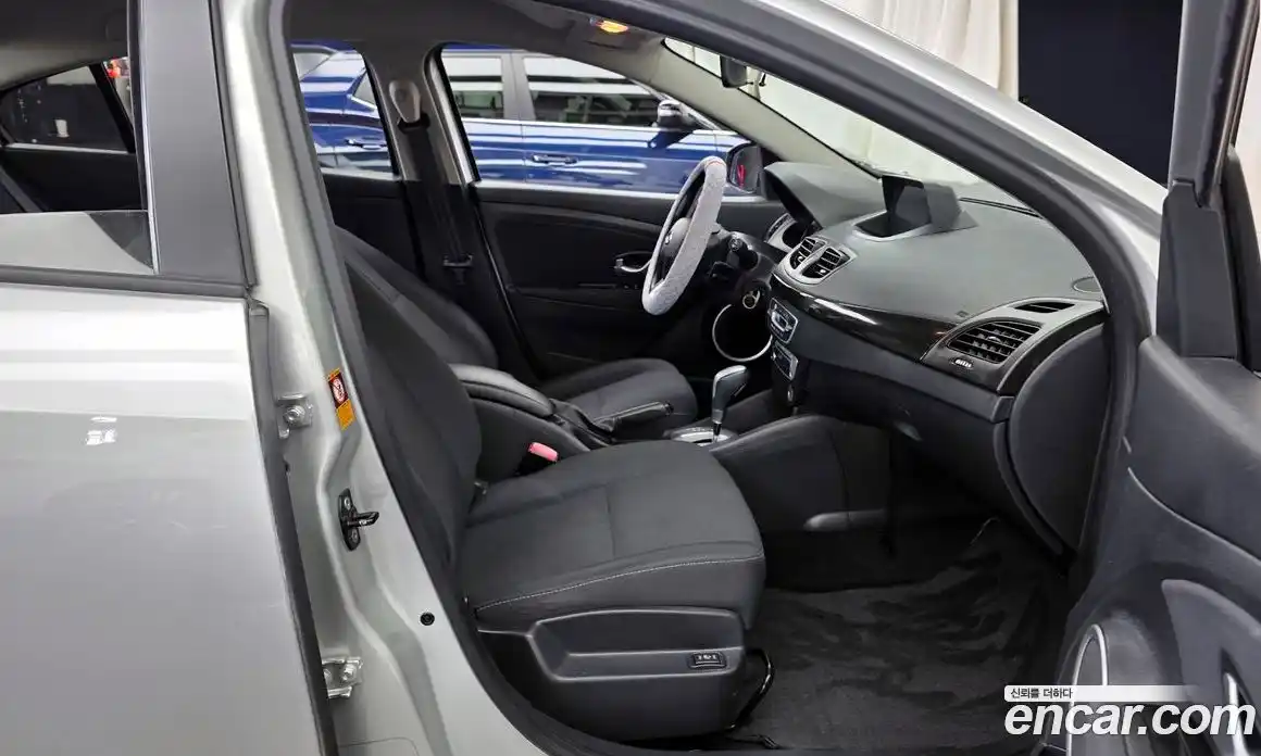 Renault SM3 2013 1.6 гидро в Москве № 2128890, фото 17