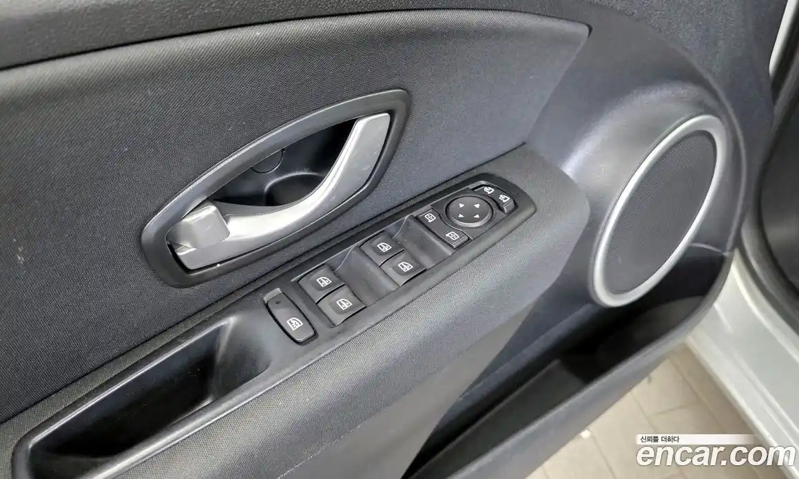 Renault SM3 2013 1.6 гидро в Москве № 2128890, фото 27