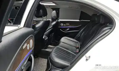 Mercedes-Benz E-Class 2018 2.0 гидро в Москве № 2129275, миниатюра 11