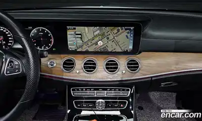 Mercedes-Benz E-Class 2018 2.0 гидро в Москве № 2129275, миниатюра 12