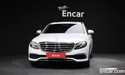 Mercedes-Benz E-Class 2018 2.0 гидро в Москве № 2129275, миниатюра 3