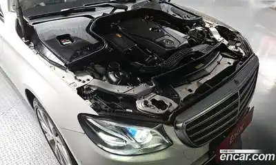 Mercedes-Benz E-Class 2018 2.0 гидро в Москве № 2129275, миниатюра 6