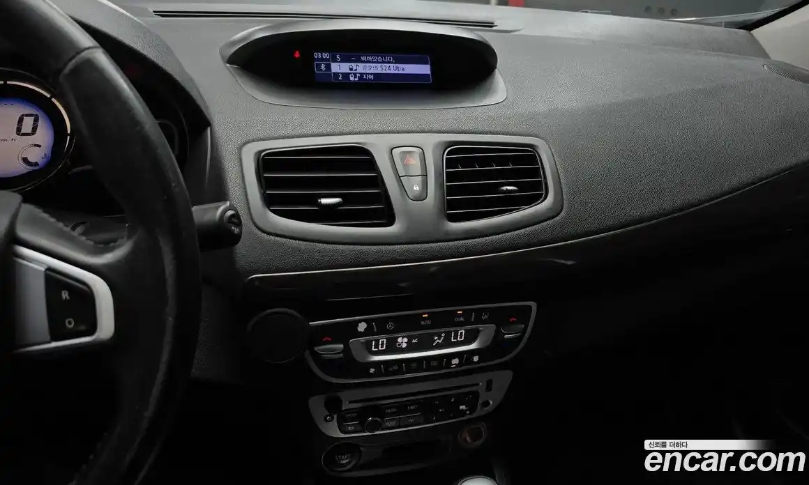 Renault SM3 2012 1.6 гидро в Москве № 2129379, фото 14
