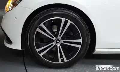 Mercedes-Benz E-Class 2020 2.0 гидро в Москве № 2129426, миниатюра 4