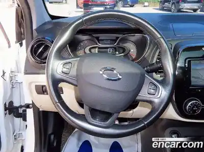 Renault QM3 2018 1.5 гидро в Москве № 2129629, миниатюра 8