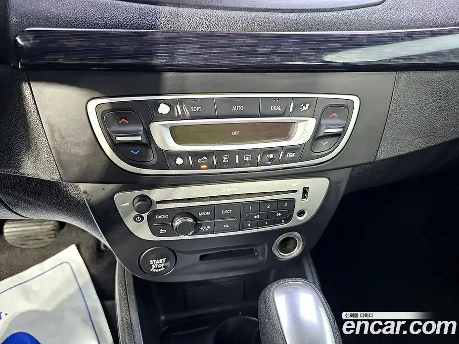 Renault SM3 2015 1.6 гидро в Москве № 2129733, фото 10