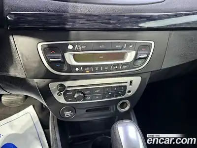 Renault SM3 2015 1.6 гидро в Москве № 2129733, миниатюра 10