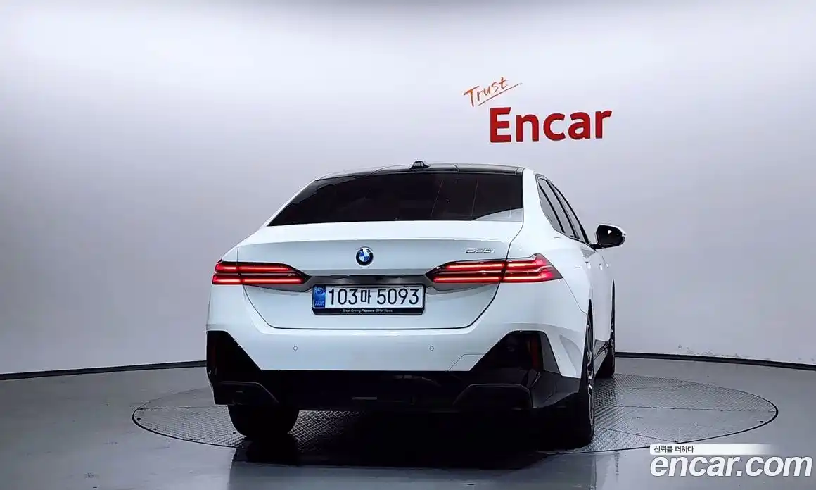 BMW 5-Series 2025 2.0 гидро в Москве № 2129829, фото 4
