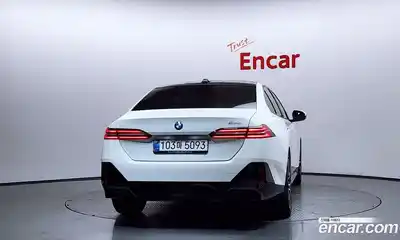 BMW 5-Series 2025 2.0 гидро в Москве № 2129829, миниатюра 4