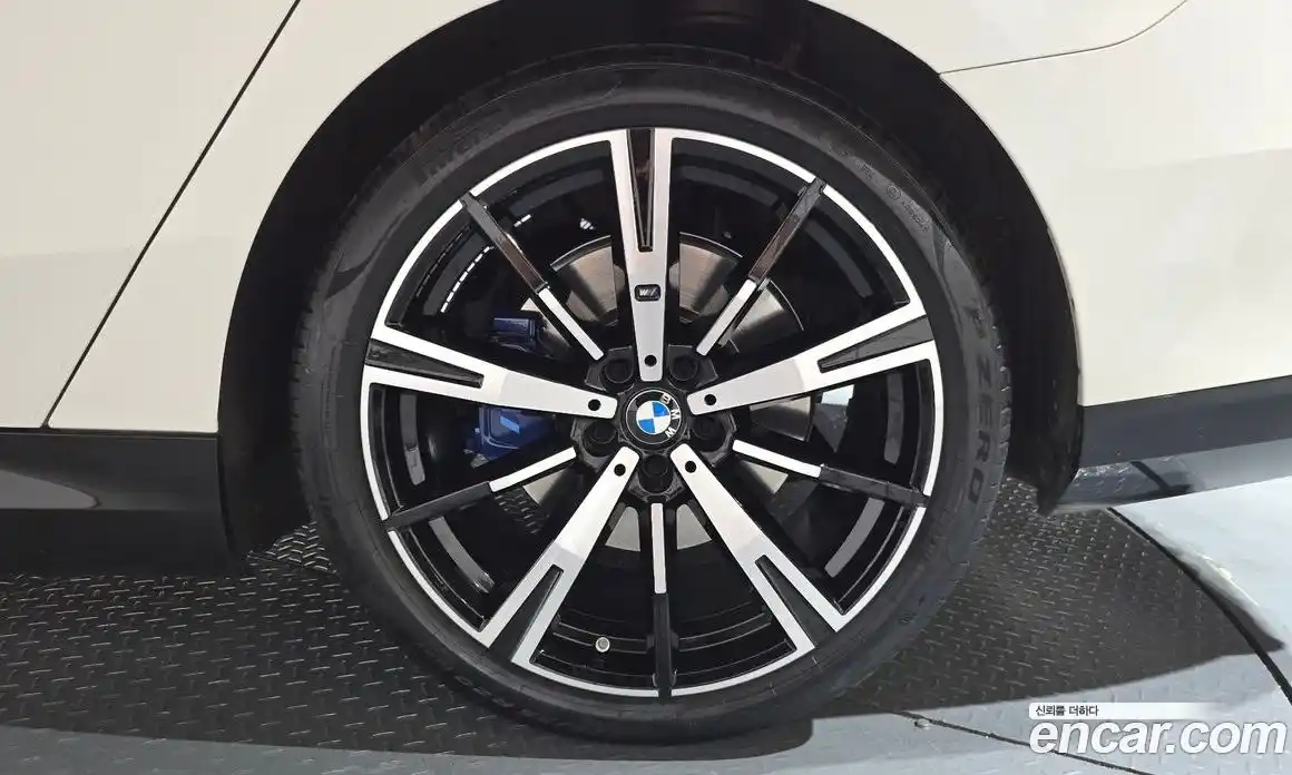BMW 5-Series 2025 2.0 гидро в Москве № 2129875, фото 6