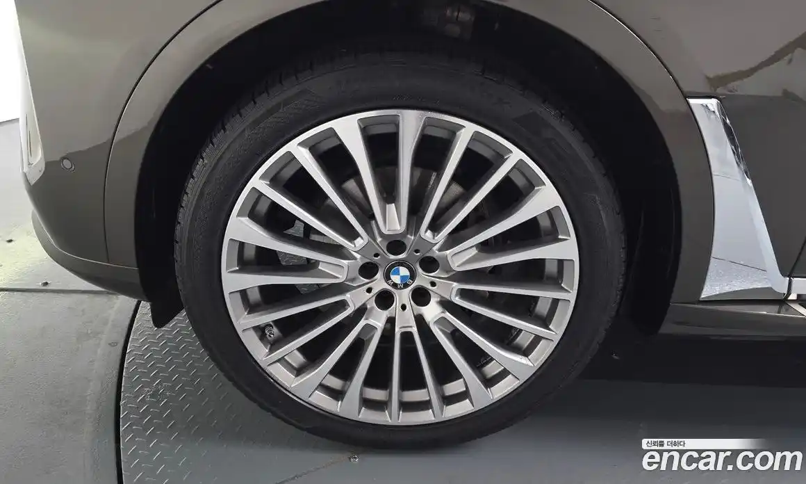 BMW X7 2023 3.0 гидро в Москве № 2130152, фото 4
