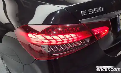 Mercedes-Benz E-Class 2022 2.0 гидро в Москве № 2130957, миниатюра 9