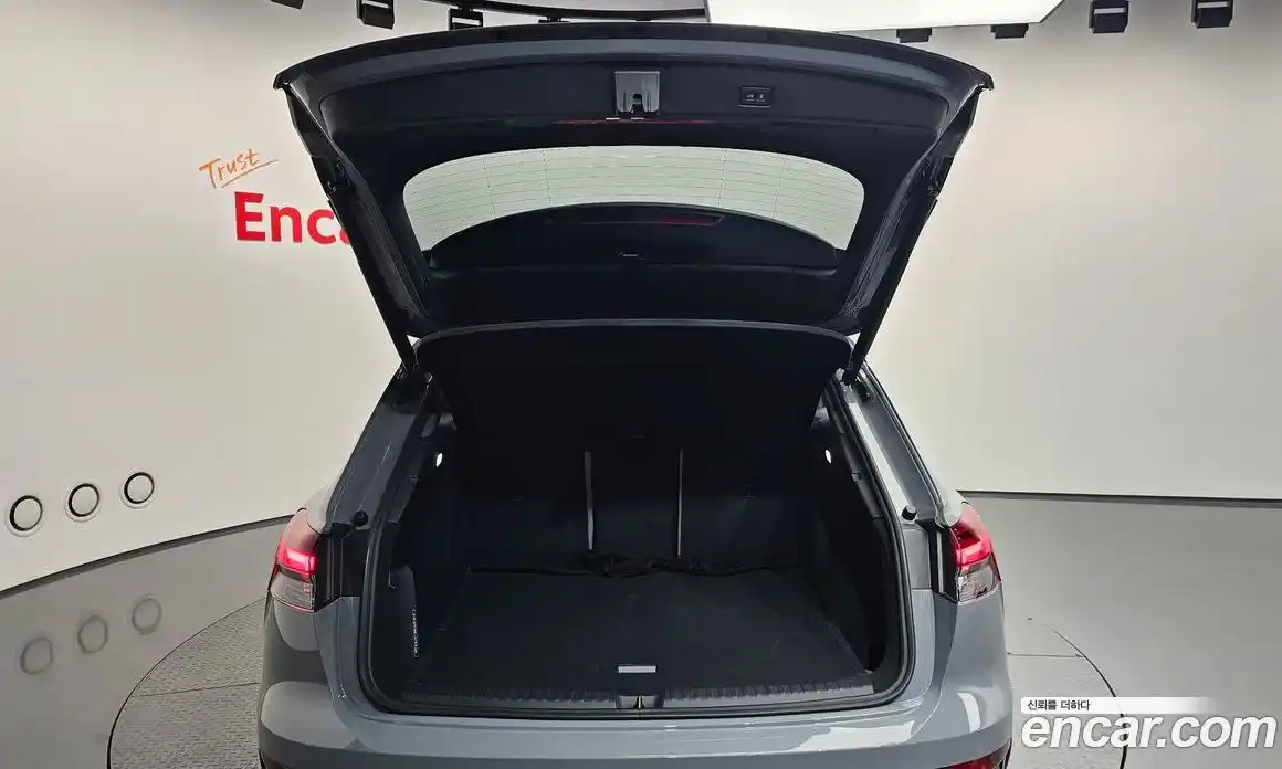 Audi Q4 e-tron 2023 0.2 гидро в Москве № 2131007, фото 23