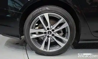 Audi A6 2023 2.0 гидро в Москве № 2131171, миниатюра 5