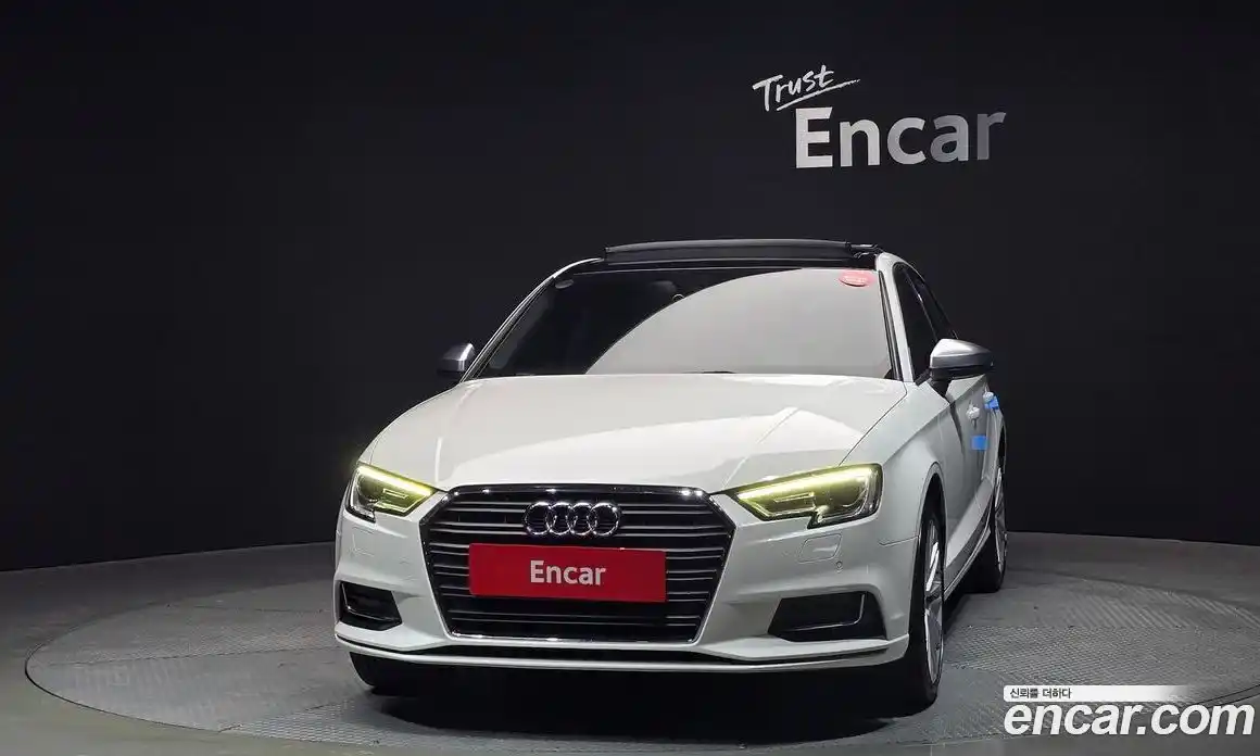 Audi A3 2018 2.0 гидро в Москве № 2131179, фото 3
