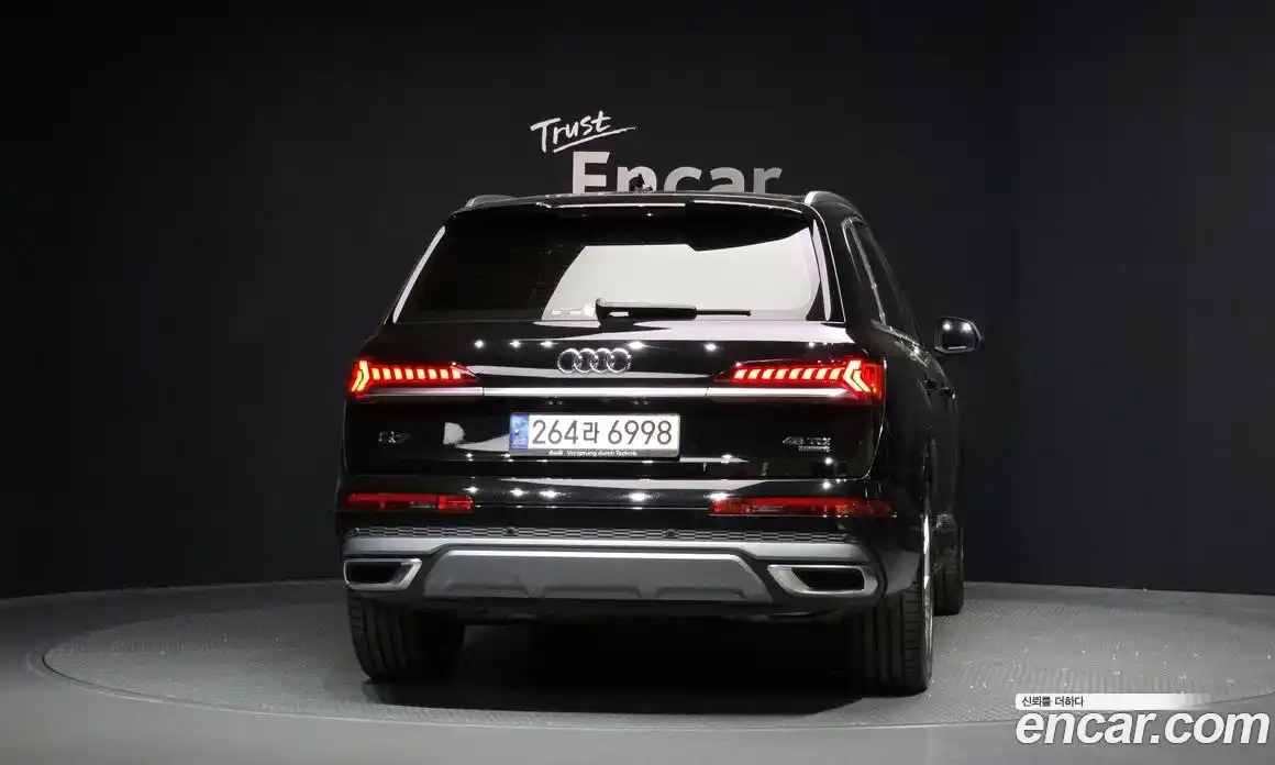 Audi Q7 2022 3.0 гидро в Москве № 2131225, фото 4