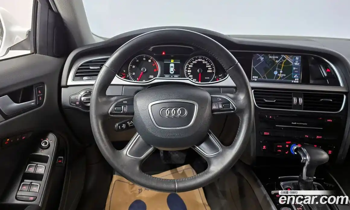 Audi A4 2013 2.0 гидро в Москве № 2131275, фото 12