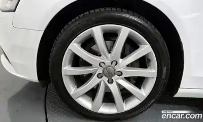 Audi A4 2013 2.0 гидро в Москве № 2131275, миниатюра 5