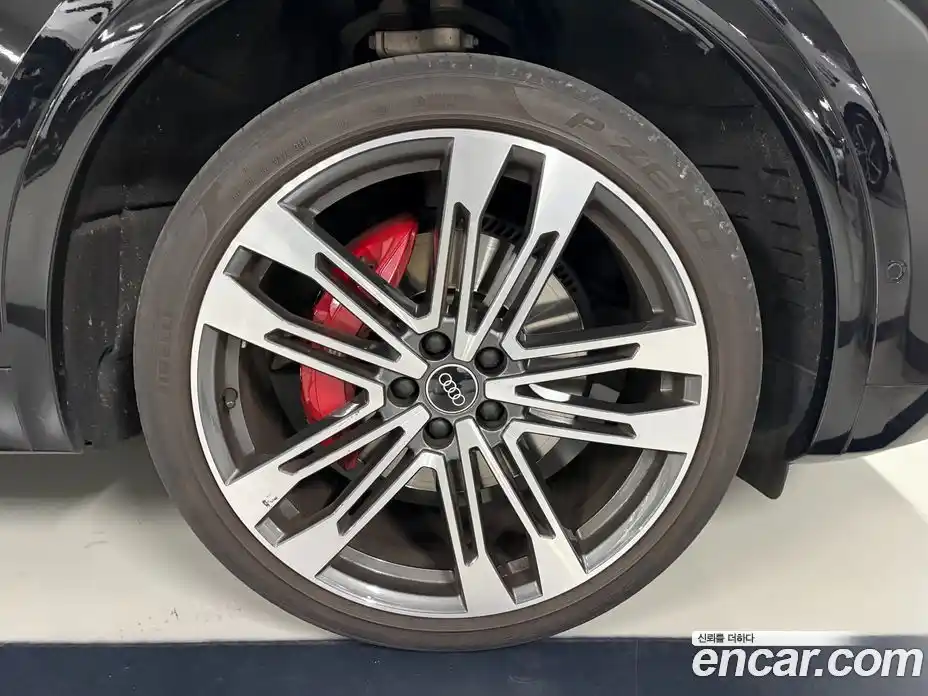 Audi SQ5 2022 3.0 гидро в Москве № 2131399, фото 6