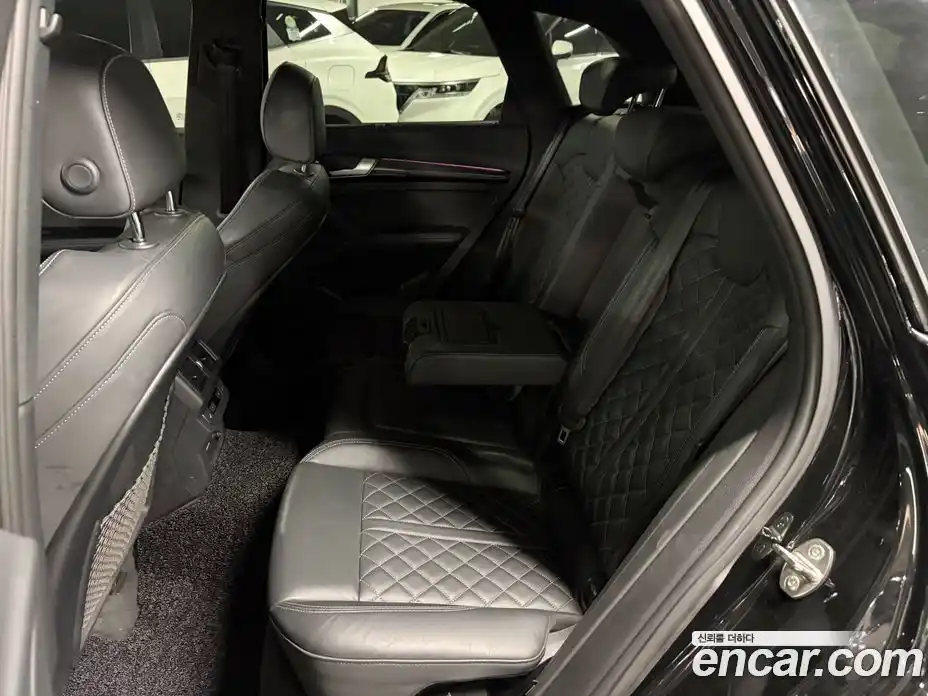 Audi SQ5 2022 3.0 гидро в Москве № 2131399, фото 9