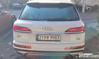 Audi Q7 2021 3.0 гидро в Москве № 2131438, миниатюра 3