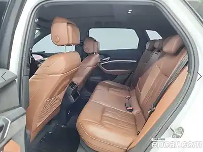 Audi e-tron 2020 гидро в Москве № 2131479, миниатюра 12