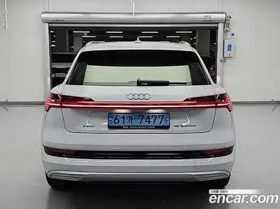Audi e-tron 2020 гидро в Москве № 2131479, миниатюра 3