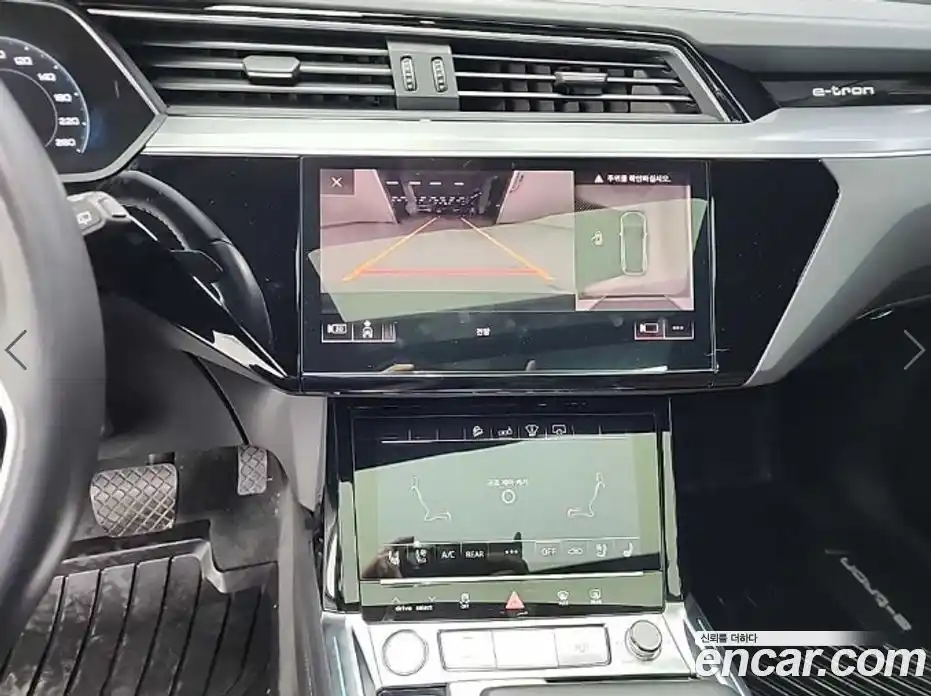 Audi e-tron 2020 гидро в Москве № 2131479, фото 10