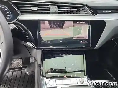 Audi e-tron 2020 гидро в Москве № 2131479, миниатюра 10