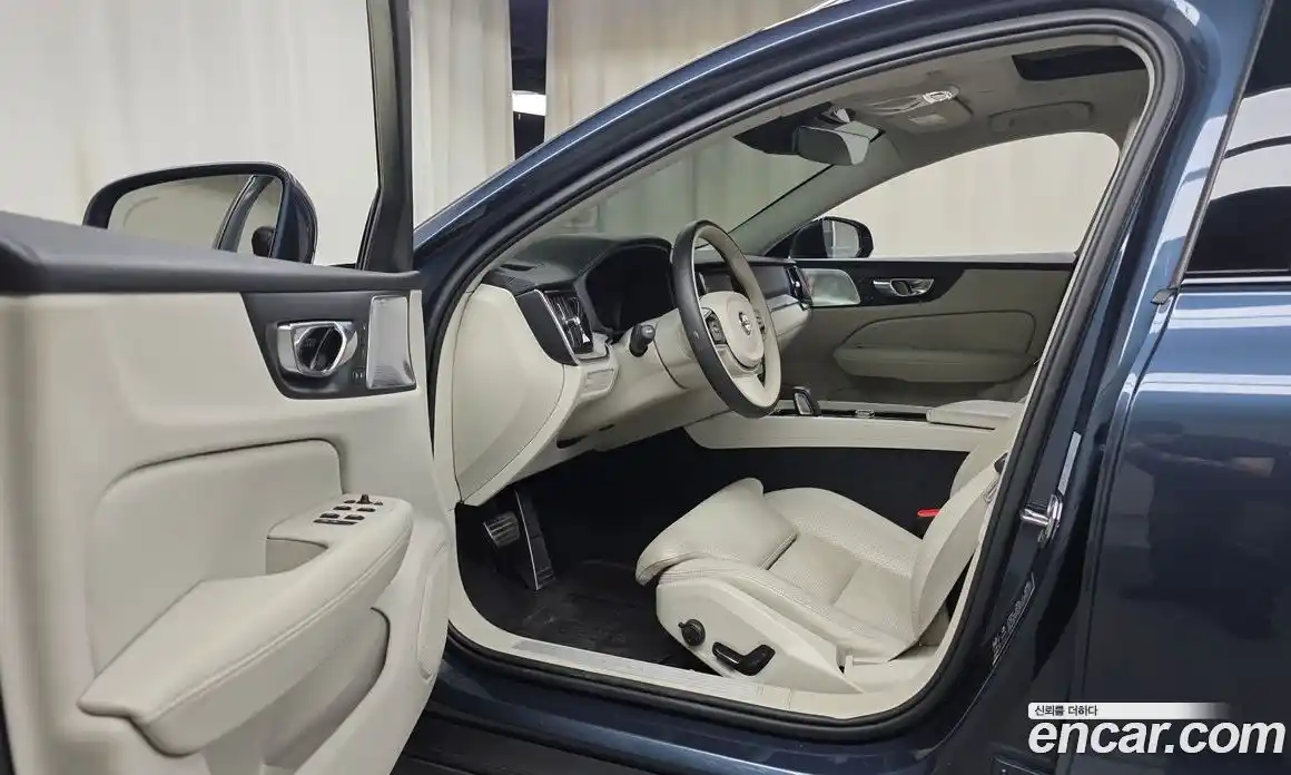 Volvo V60 2021 2.0 гидро в Москве № 2131520, фото 13