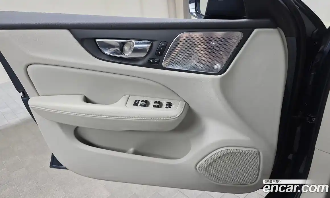 Volvo V60 2021 2.0 гидро в Москве № 2131520, фото 14