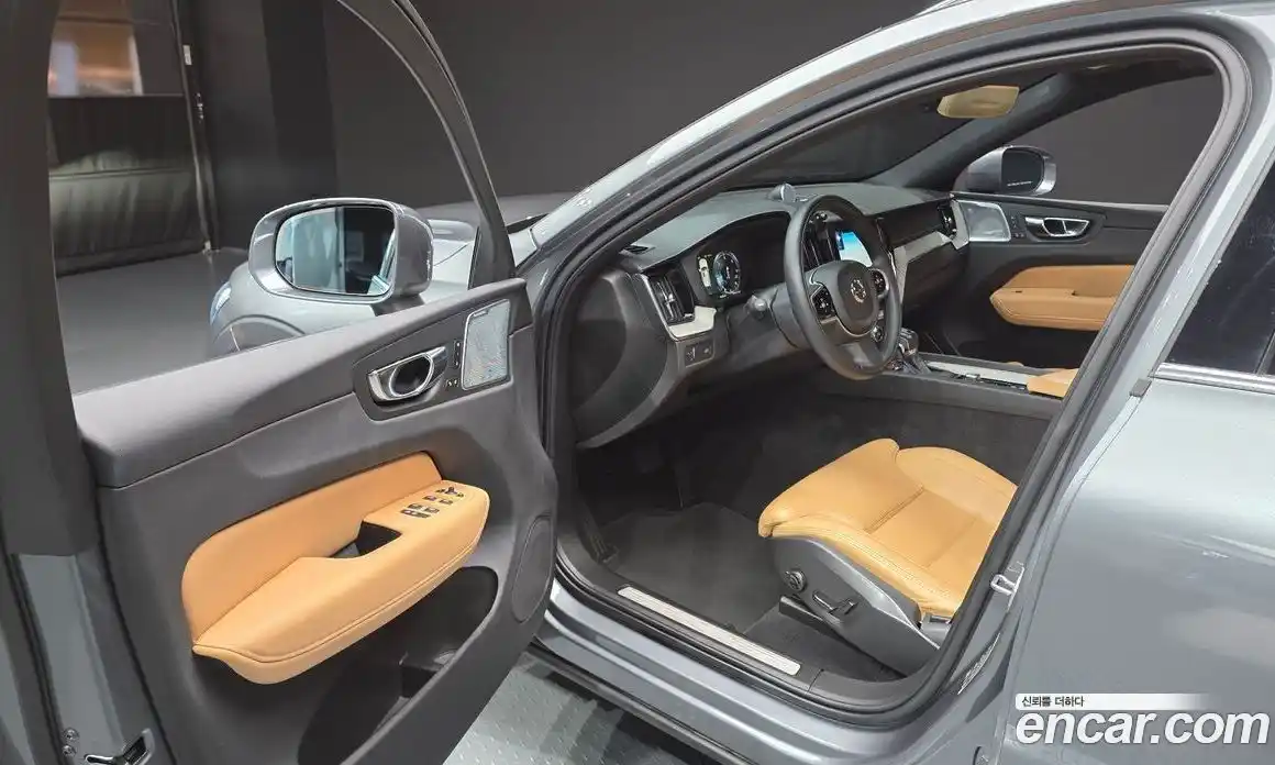 Volvo XC60 2019 2.0 гидро в Москве № 2131549, фото 13