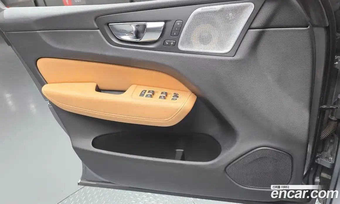 Volvo XC60 2019 2.0 гидро в Москве № 2131549, фото 14