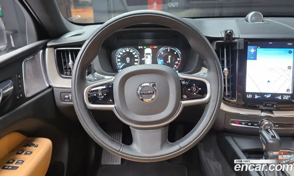 Volvo XC60 2019 2.0 гидро в Москве № 2131549, фото 19