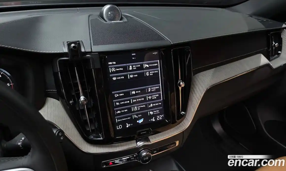 Volvo XC60 2019 2.0 гидро в Москве № 2131549, фото 21