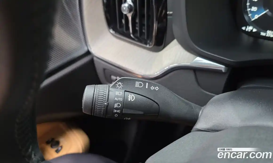 Volvo XC60 2019 2.0 гидро в Москве № 2131549, фото 27