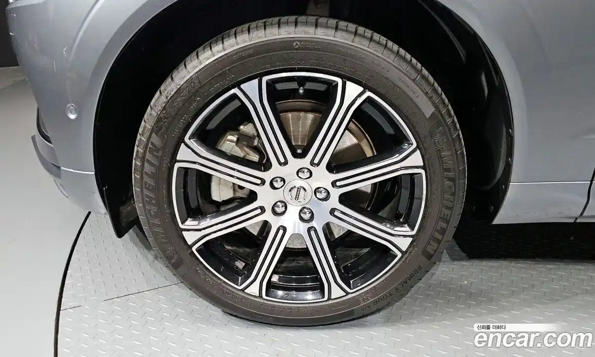 Volvo XC60 2019 2.0 гидро в Москве № 2131549, фото 5