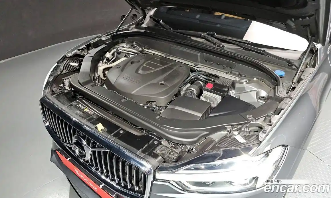 Volvo XC60 2019 2.0 гидро в Москве № 2131549, фото 6
